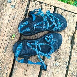 women's chacos